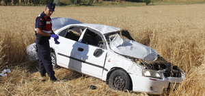 Sivas'ta takla atan otomobildeki iki kişi yaralandı