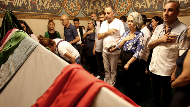 Yeşil Sol Parti Eş Genel Başkanı Uçar, Nevşehir'de Hacı Bektaş Veli Türbesi'ni ziyaret etti