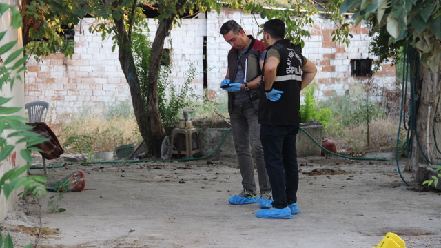 Manisa'da bağ evinde çıkan silahlı kavgada 1 kişi yaralandı