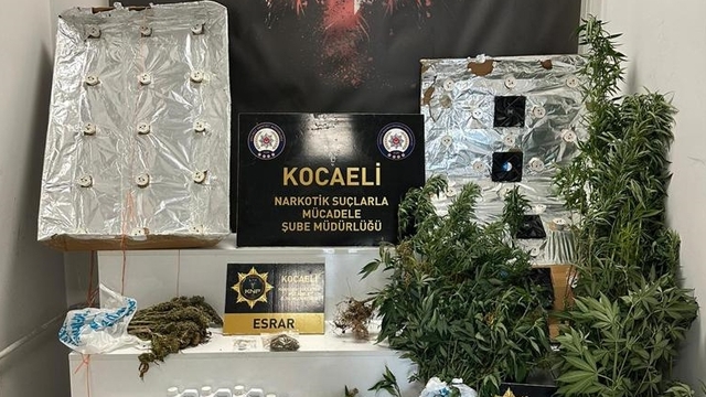 Kocaeli'de uyuşturucu operasyonlarında yakalanan 6 zanlıdan 1'i tutuklandı