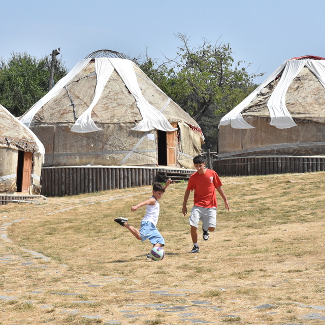 Osmanlı'nın savaşlara hazırlandığı Kocayayla'daki otağlar depremzede çocukl...