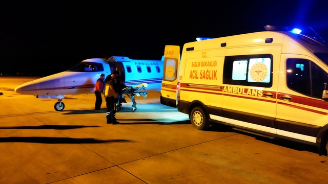 Trabzon'da tedavi gören hasta, ambulans uçakla Bursa'ya sevk edildi