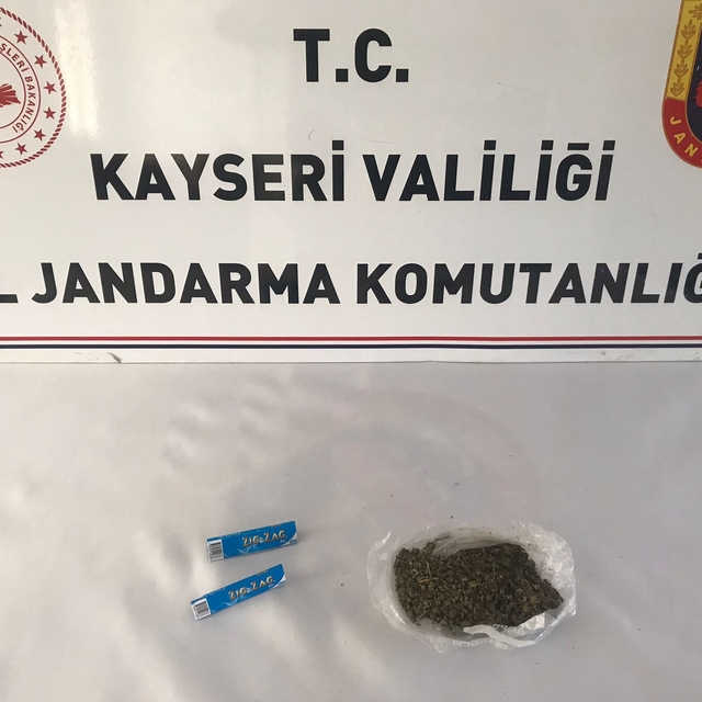 Kayseri'de baca deliğinde uyuşturucu madde ele geçirildi