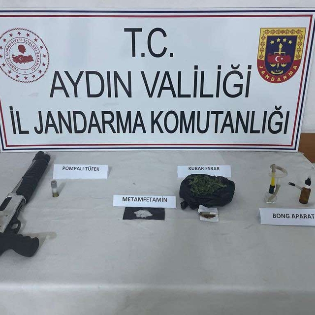 Aydın'da kovalamaca sonucu uyuşturucuyla yakalanan şüpheli gözaltına alındı