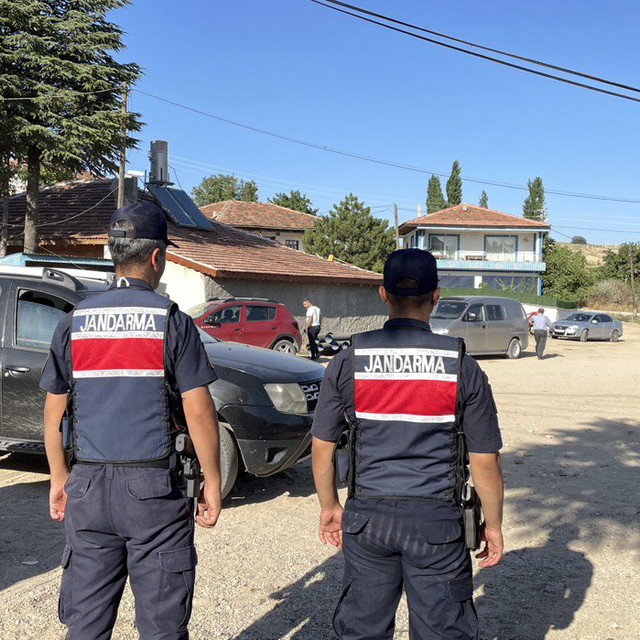 Kırıkkale'de silahlı ve bıçaklı kavgada 4 kişi yaralandı