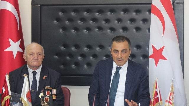 Burdur Valisi Türker Öksüz, görevine başladı