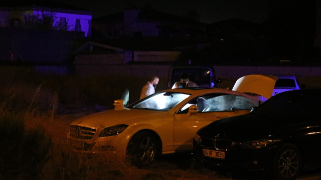 İzmir'de eğlence mekanında çıkan silahlı kavgada 1 kişi öldü, 7 kişi yaralandı