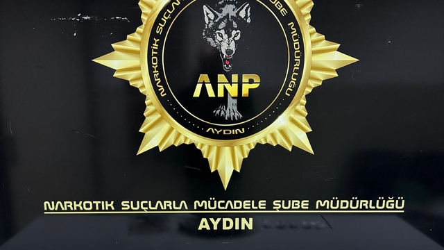 Aydın'da durdurulan otomobilde uyuşturucu ele geçirildi, 3 kişi yakalandı