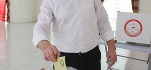 MHP Manyas İlçe Başkanı Taşkın göreve yeniden seçildi