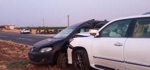 Şırnak'ta hafif ticari araç ile cipin çarpışması sonucu 6 kişi yaralandı