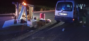 Çorum'da devrilen hafif ticari aracın sürücüsü yaralandı