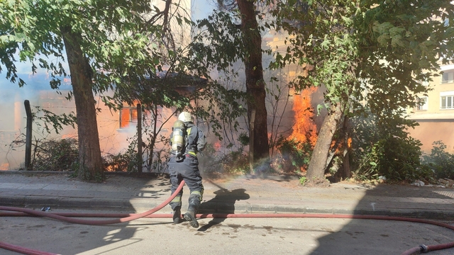 Bursa'da çıkan yangında müstakil ev zarar gördü
