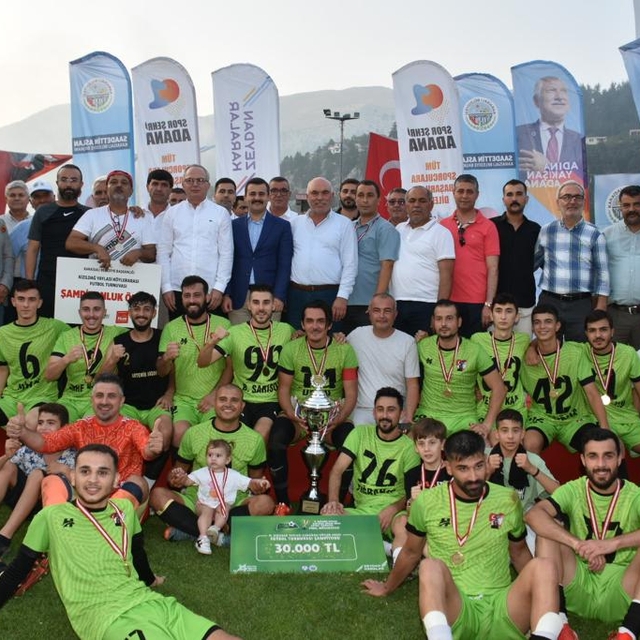 Karaisalı'da yapılan futbol turnuvası sona erdi
