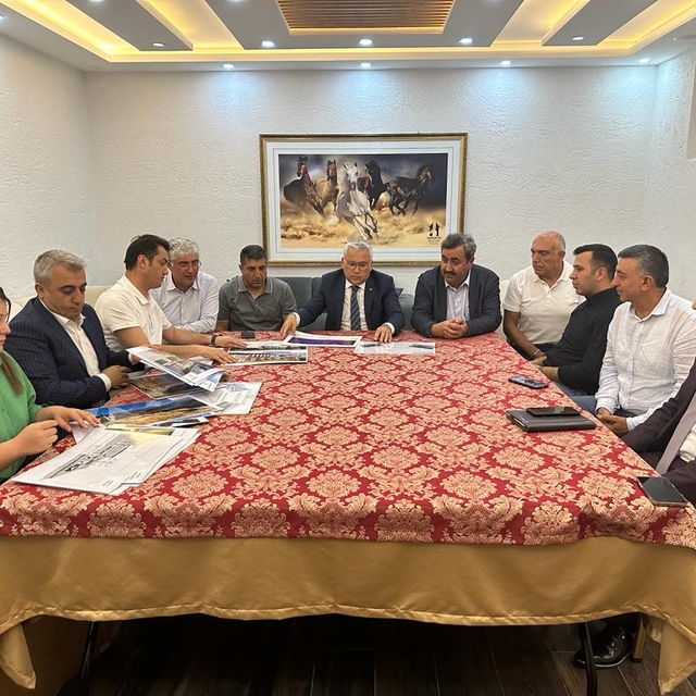 Sivas Valisi Şimşek Divriği'de iş insanlarıyla bir araya geldi