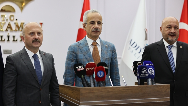 Ulaştırma ve Altyapı Bakanı Uraloğlu, Adıyaman'da temaslarda bulundu