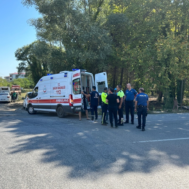Samsun'da kamyonetle otomobilin çarpışması sonucu 2 kişi yaralandı