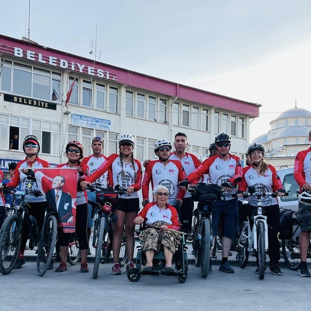 Büyük taarruz bisiklet turu sporcuları Yunak'ta