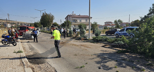 Konya'da refüje çarpan otomobilin sürücüsü öldü