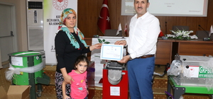 Adana'da çiftçilere ekipman desteği yapıldı