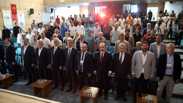 Muş'ta "952. Yılında Malazgirt Meydan Muharebesi Anma" paneli düzenlendi