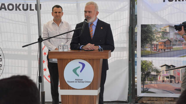 AK Parti Grup Başkanvekili Yenişehirlioğlu, Akhisar'da anaokulu temel atma törenine katıldı