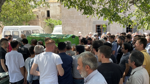 Nevşehir'de birlikte yaşadığı kadın tarafından öldürülen kişinin cenazesi defnedildi