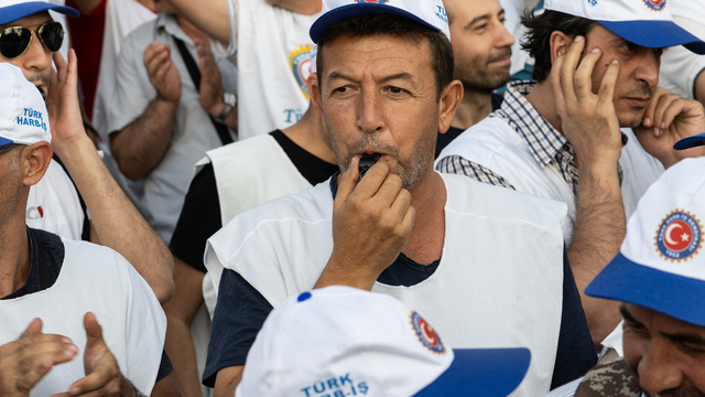 Türk Harb-İş Sendikası üyeleri, ücretlerde artış talebinde bulundu