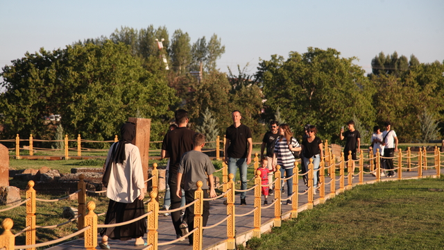 Ahlat Selçuklu Meydan Mezarlığı'nda Malazgirt Zaferi yoğunluğu