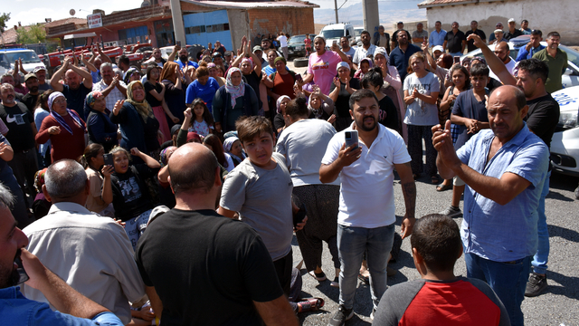 Kırıkkale'de vatandaşlar kara yoluna üst geçit yapılmasını talep etti