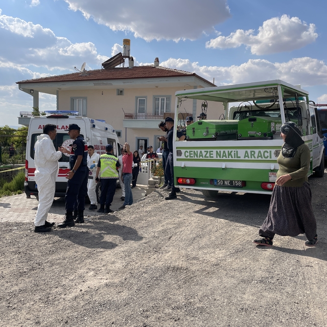 Nevşehir'de bir kişi eşini tüfekle öldürüp intihar etti