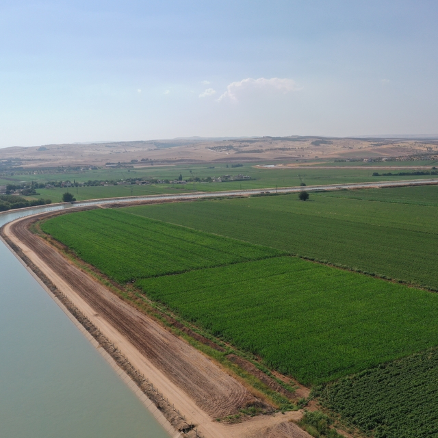 Şanlıurfa ve Mardin'deki bereketli topraklar Fırat'ın suyuyla buluştu