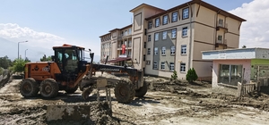 Erzincan'da taşkın sonucu çamurla kaplanan yerler temizlendi