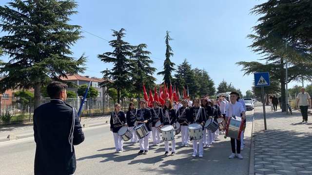 Bilecik'in ilçelerinde Zafer Bayramı'nın 101. yılı kutlanıyor