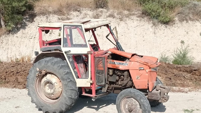 Bilecik'te devrilen traktörün sürücüsü yaralandı