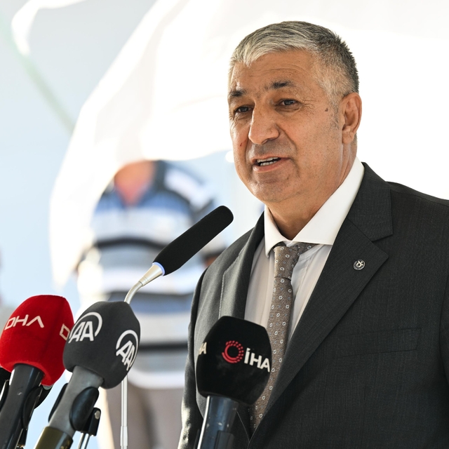 Balıkçılık sezonu açılışı nedeniyle İzmir'de tören düzenlendi