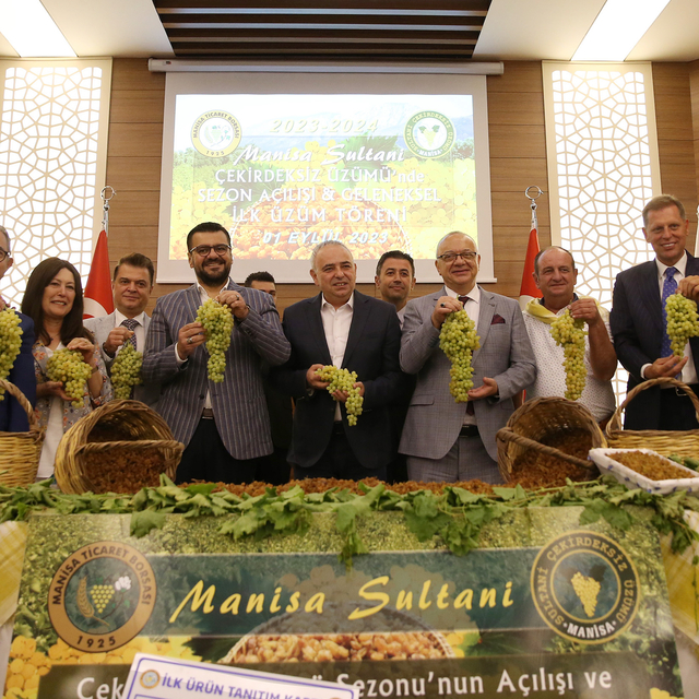 Manisa Ticaret Borsasında çekirdeksiz kuru üzüm alımı, törenle başladı