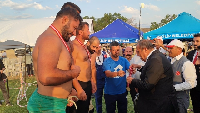 İskilip Karakucak Güreşleri'nde başpehlivanlığı Rıza Yıldırım kazandı