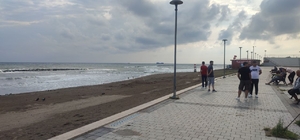 Sakarya'da dalga ve rip akıntısı nedeniyle denize girmek yasaklandı