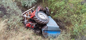 Çankırı'da şarampole devrilen traktörün sürücüsü yaralandı