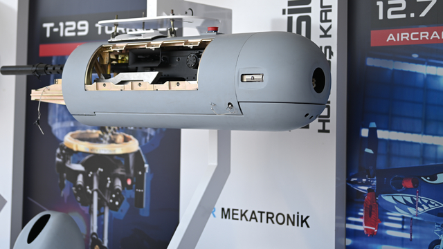 DÜZELTME - "HÜRKUŞ yeni milli silahıyla buluşuyor" başlıklı haberimizin beşinci paragrafında yer alan "dakikada 110 mermi atabilen" ifadesi, "dakikada 1100 mermi atabilen" olarak düzeltilmiştir.