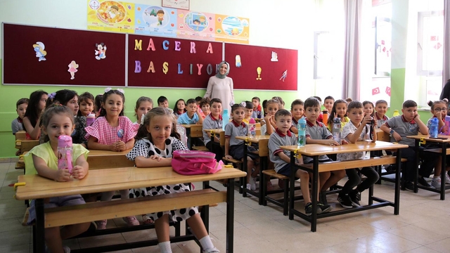 Muğla'da okullarda ilk zil uyum eğitimi için çaldı