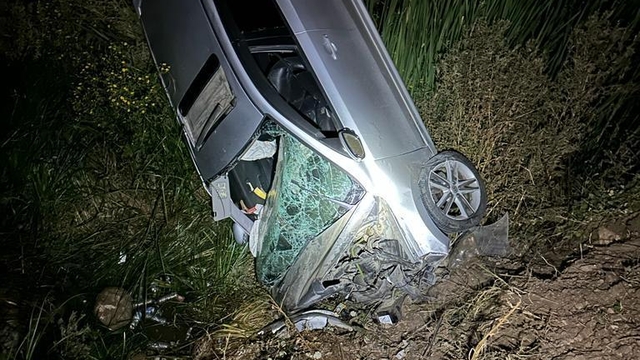 Bursa'da devrilen otomobildeki 1 kişi öldü, 2 kişi yaralandı