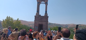 Mübadelede Yunanistan'a göçen vatandaşların torunları Özvatan'ı ziyaret ett...