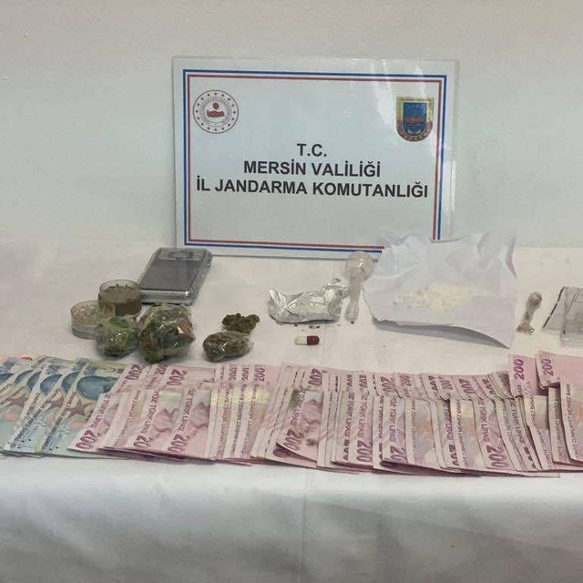 Mersin'de uyuşturucu operasyonunda 3 zanlı yakalandı