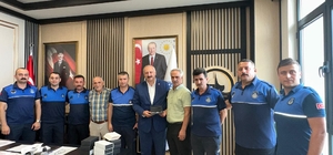 Araklı Belediye Başkanı Çebi, zabıtalarla bir araya geldi