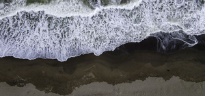 Sakarya'da dalga ve rip akıntısı nedeniyle denize girmek yasaklandı