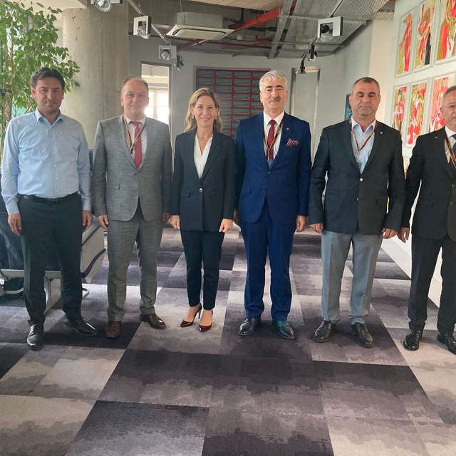 Tokatlı iş insanları Tokat-İzmir arasında uçuş seferi istiyor