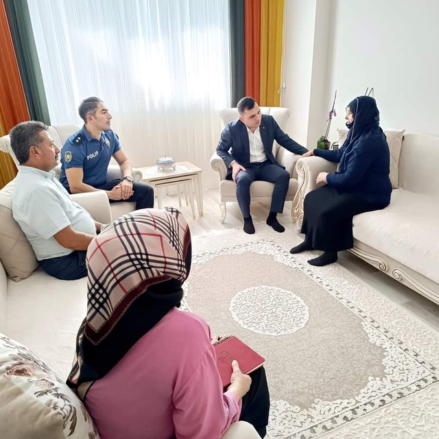 Çemişgezek Kaymakamı Zor, şehit ailelerini ziyaret etti