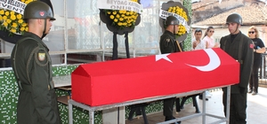 Ankara'da kalp krizi sonucu ölen astsubay İzmir'de defnedildi