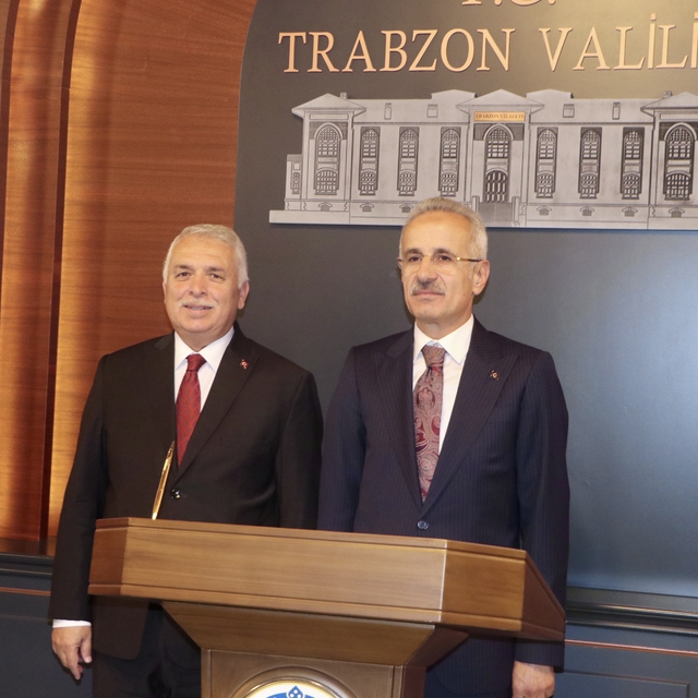Ulaştırma ve Altyapı Bakanı Uraloğlu, Trabzon'da konuştu: